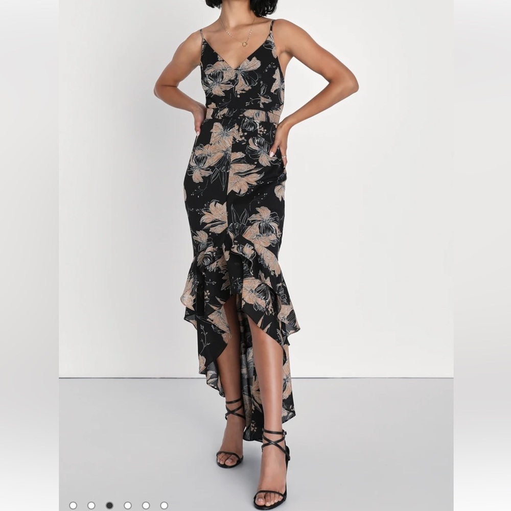 Lulu’s Darling Daylily Black Floral Print High-Low Maxi Dress